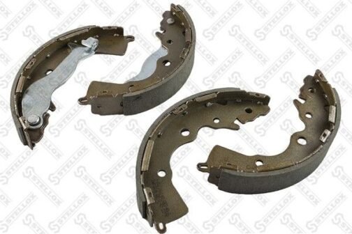 Jeu de 4 mâchoires de frein | Brake shoes /set of 4 pcs./ | Stellox 000 456-SX