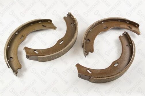 Jeu de 4 mâchoires de frein | Brake shoes /set of 4 pcs./ | Stellox 000 476-SX