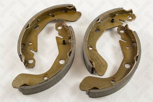 Jeu de 4 mâchoires de frein | Brake shoes /set of 4 pcs./ | Stellox 000 688-SX