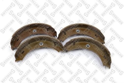 Jeu de 4 mâchoires de frein | Brake shoes /set of 4 pcs./ | Stellox 725 101-SX